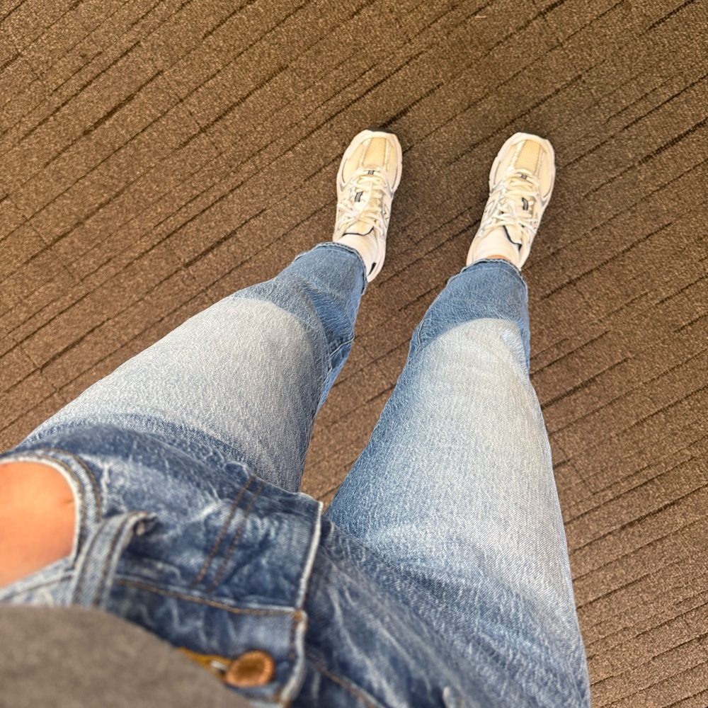 Target- Universal Thread Light Blue Ankle Jeans - image 2